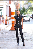 Celebrity Photo: Gigi Hadid
1386x2048 1,111 kb
Viewed 4 times
@BestEyeCandy.com