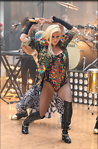 Celebrity Photo: Kesha Sebert
2370x3600 1.3 mb
Viewed 3 times
@BestEyeCandy.com