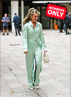 Celebrity Photo: Ashley Roberts
2587x3500   2.3 mb
Viewed 1 time
@BestEyeCandy.com