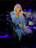 Celebrity Photo: Gwen Stefani
1831x2448 1.4 mb
Viewed 1 time
@BestEyeCandy.com