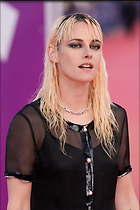 Celebrity Photo: Kristen Stewart
1200x1800   214 kb
Viewed 19 times
@BestEyeCandy.com