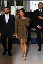 Celebrity Photo: Eva Longoria
1200x1800 163 kb
Viewed 12 times
@BestEyeCandy.com