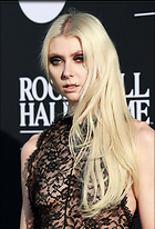 Celebrity Photo: Taylor Momsen
1392x2048 1.4 mb
Viewed 6 times
@BestEyeCandy.com