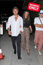 Celebrity Photo: Alessandra Ambrosio
2076x3114 1.8 mb
Viewed 0 times
@BestEyeCandy.com
