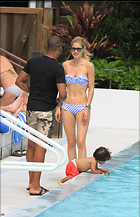 Celebrity Photo: Doutzen Kroes
1934x3000   554 kb
Viewed 7 times
@BestEyeCandy.com