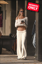 Brooks Nader crop Top enjoys an early dinner with boyfriend Gleb Savchenko in Beverly Hills 04.10..20.2024
2200x3300 2.0 mb
Viewed 1 time
@BestEyeCandy.com