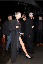 Celebrity Photo: Stella Maxwell
667x1000 75 kb
Viewed 4 times
@BestEyeCandy.com