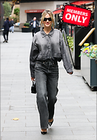 Celebrity Photo: Ashley Roberts
2200x3165 1.8 mb
Viewed 0 times
@BestEyeCandy.com