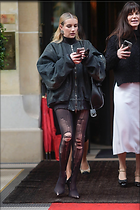 Celebrity Photo: Emma Roberts
17 Photos
Photoset #675227
@BestEyeCandy.com