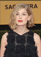 Celebrity Photo: Rosamund Pike
2178x3000 1,018 kb
Viewed 11 times
@BestEyeCandy.com