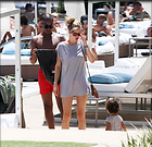 Celebrity Photo: Doutzen Kroes
3600x3476 1.2 mb
Viewed 7 times
@BestEyeCandy.com