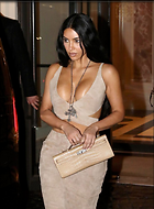 Celebrity Photo: Kimberly Kardashian
735x1000 83 kb
Viewed 13 times
@BestEyeCandy.com