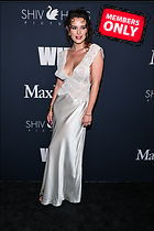 Celebrity Photo: Bella Thorne
2667x4000 5.7 mb
Viewed 0 times
@BestEyeCandy.com