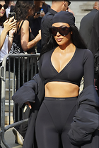 Celebrity Photo: Kimberly Kardashian
1773x2660 1.4 mb
Viewed 18 times
@BestEyeCandy.com