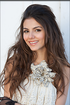 Celebrity Photo: Victoria Justice
733x1100 601 kb
Viewed 5 times
@BestEyeCandy.com
