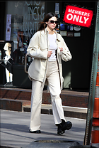 Kendall Jenner candids Out and about in New York 24.02..20.2020
2460x3660 3.0 mb
Viewed 1 time
@BestEyeCandy.com