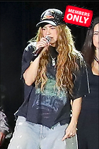 Celebrity Photo: Shakira
2200x3300 1.5 mb
Viewed 0 times
@BestEyeCandy.com