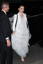 Celebrity Photo: Natalie Portman
1200x1800 173 kb
Viewed 9 times
@BestEyeCandy.com