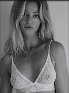 Celebrity Photo: Cintia Dicker
9 Photos
Photoset #738882
@BestEyeCandy.com