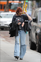 Celebrity Photo: Emma Roberts
2200x3300 1.4 mb
Viewed 9 times
@BestEyeCandy.com