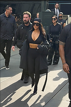 Celebrity Photo: Kimberly Kardashian
1000x1500 482 kb
Viewed 6 times
@BestEyeCandy.com