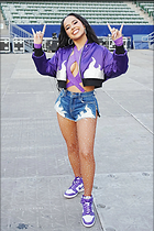 Celebrity Photo: Becky G
7 Photos
Photoset #704729
@BestEyeCandy.com