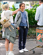 Celebrity Photo: Natalie Portman
1280x1645 385 kb
Viewed 9 times
@BestEyeCandy.com