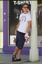 Celebrity Photo: Shia Labeouf
812x1222 182 kb
Viewed 2 times
@BestEyeCandy.com