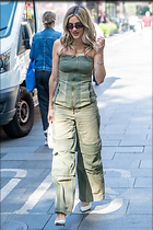 Celebrity Photo: Ashley Roberts
5 Photos
Photoset #717341
@BestEyeCandy.com