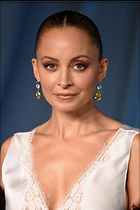 Celebrity Photo: Nicole Richie
1200x1800 167 kb
Viewed 12 times
@BestEyeCandy.com