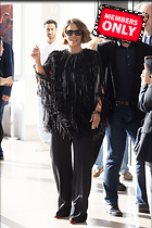 Celebrity Photo: Halle Berry
4385x6575 2.2 mb
Viewed 0 times
@BestEyeCandy.com