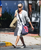 Celebrity Photo: Sarah Jessica Parker
1691x2048 890 kb
Viewed 7 times
@BestEyeCandy.com