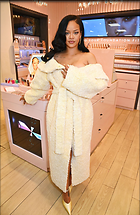 Celebrity Photo: Rihanna
1333x2048 1,047 kb
Viewed 2 times
@BestEyeCandy.com