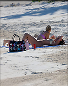 Celebrity Photo: Kylie Jenner
798x1000 119 kb
Viewed 5 times
@BestEyeCandy.com