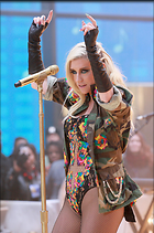 Celebrity Photo: Kesha Sebert
2229x3360 1.3 mb
Viewed 2 times
@BestEyeCandy.com