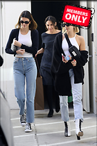 Celebrity Photo: Kendall Jenner
2333x3500 2.1 mb
Viewed 0 times
@BestEyeCandy.com