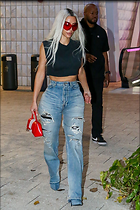 Celebrity Photo: Kimberly Kardashian
1280x1920 392 kb
Viewed 3 times
@BestEyeCandy.com