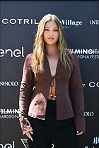 Celebrity Photo: Olivia Holt
1280x1921 266 kb
Viewed 10 times
@BestEyeCandy.com