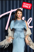 Celebrity Photo: Helena Christensen
4000x6000 2.9 mb
Viewed 0 times
@BestEyeCandy.com