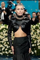 Celebrity Photo: Miley Cyrus
1200x1800 228 kb
Viewed 21 times
@BestEyeCandy.com