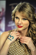 Celebrity Photo: Taylor Swift
1996x3000   832 kb
Viewed 10 times
@BestEyeCandy.com