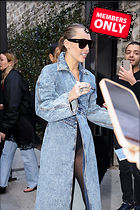 Celebrity Photo: Miley Cyrus
1987x2979 3.9 mb
Viewed 1 time
@BestEyeCandy.com