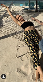 Celebrity Photo: Nikki Glaser
637x1191 225 kb
Viewed 7 times
@BestEyeCandy.com