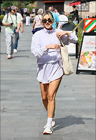 Celebrity Photo: Ashley Roberts
2 Photos
Photoset #709523
@BestEyeCandy.com