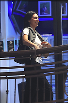 Celebrity Photo: Kendall Jenner
1136x1704 1,045 kb
Viewed 8 times
@BestEyeCandy.com