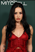 Celebrity Photo: Demi Lovato
2495x3743 1.3 mb
Viewed 22 times
@BestEyeCandy.com