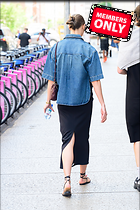 Celebrity Photo: Karlie Kloss
2333x3500 3.1 mb
Viewed 1 time
@BestEyeCandy.com