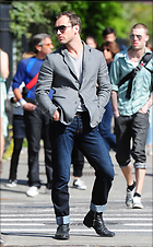 Celebrity Photo: Jude Law
800x1294 191 kb
Viewed 5 times
@BestEyeCandy.com