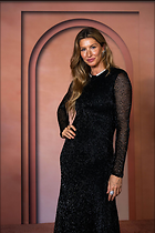 Celebrity Photo: Gisele Bundchen
1200x1800 289 kb
Viewed 12 times
@BestEyeCandy.com