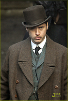 Celebrity Photo: Jude Law
819x1222 263 kb
Viewed 3 times
@BestEyeCandy.com